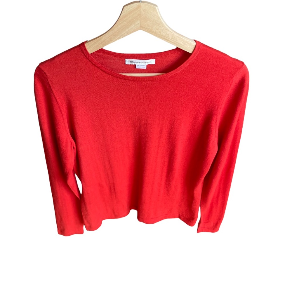 Johnston’s Red Cashmere Light Sweater Size Medium
